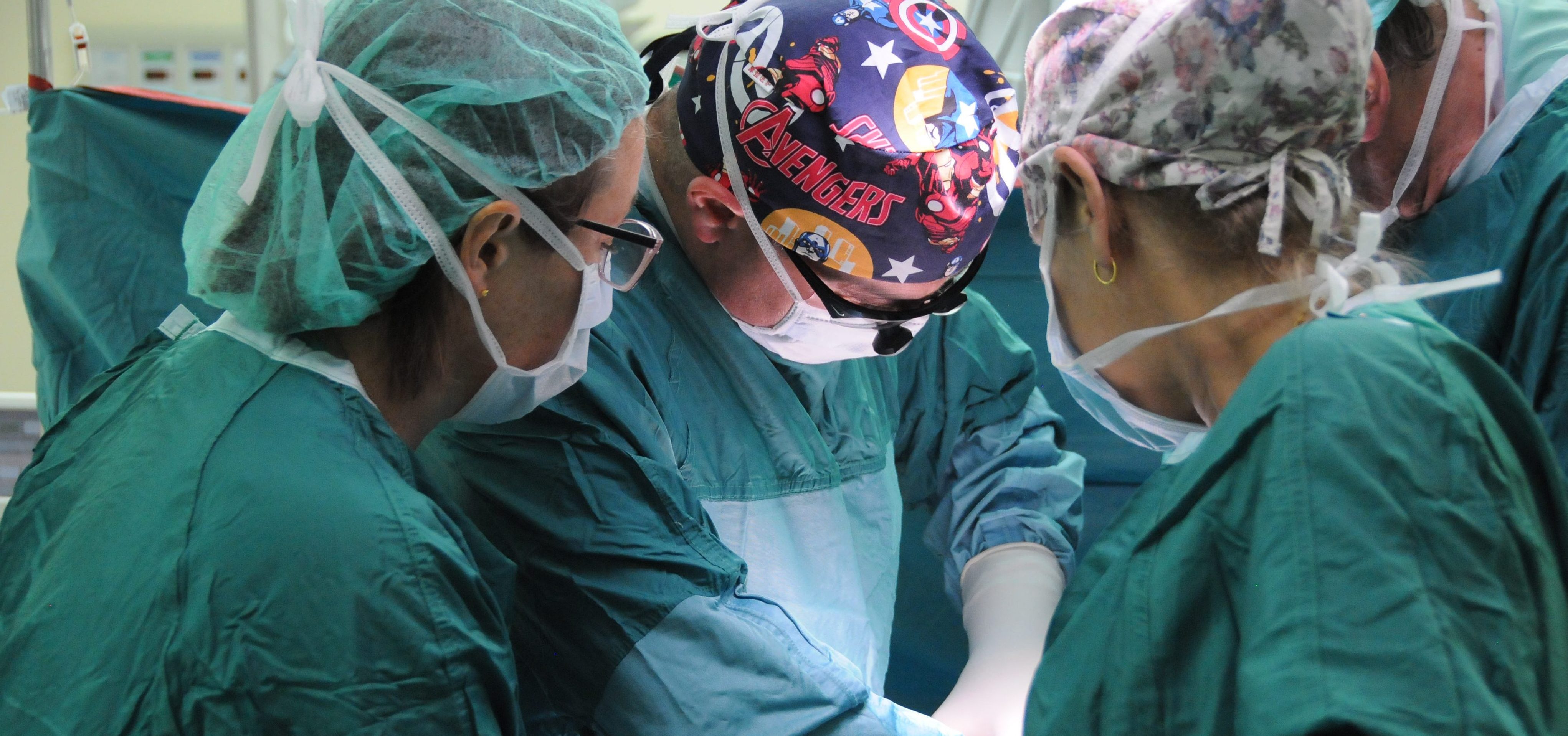 من الناصرة تأتي البشارة عمليّات ولادة قيصريّة طلائعيّة في مستشفى الناصرة- الإنجليزي