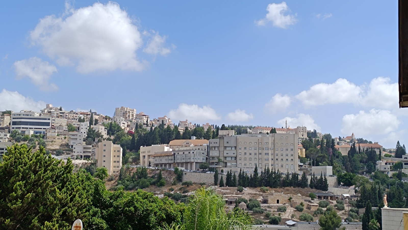 مجلة نوافذ وآفاق 2